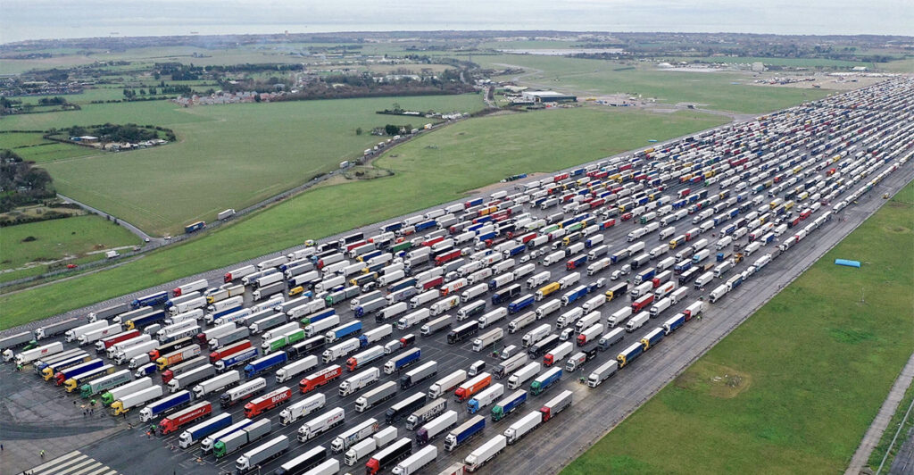 Uurea ehk kusiaine puudus võib diiselveokid seisma jätta Veokid seisavad Dover