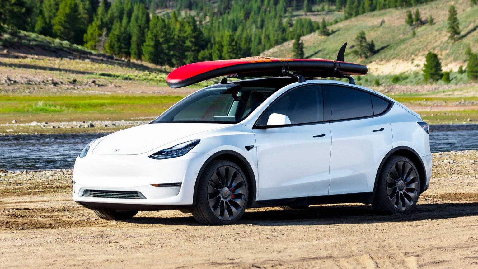 21 599 Hiinas toodetud Model Y-d kutsuti tagasi Tesla Model Y