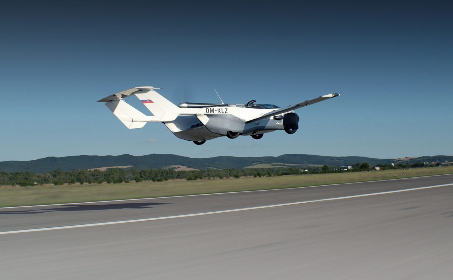 Lendav auto legaalne – Slovakkia lubab (õhu)teedele lendauto Klein Vision AirCar