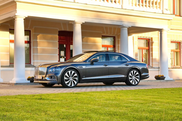 Bentley Flying Spur W12 – jõhker vandalismiakt Bentley Flying Spur W12