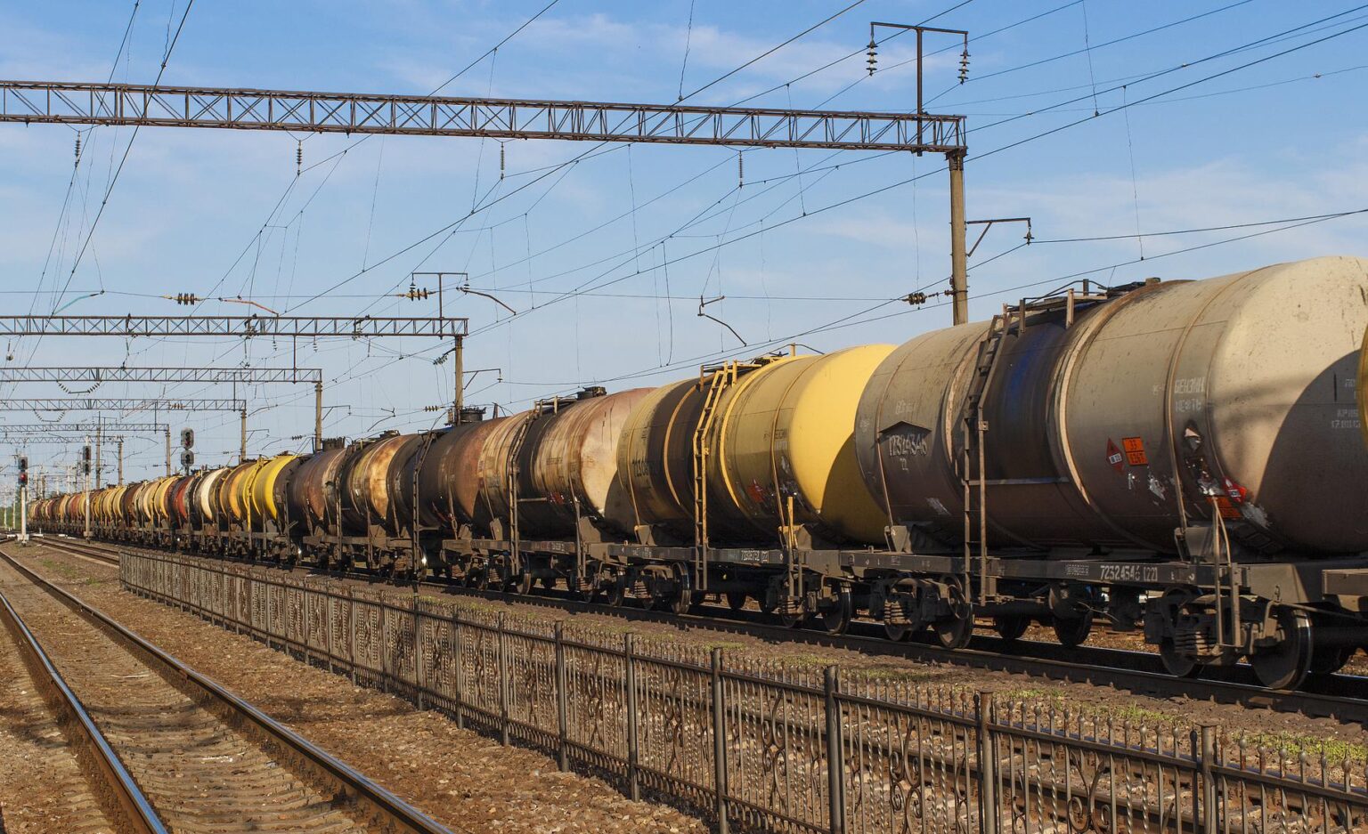 “Istmesoojendus” 125: Venemaa teenib kütuselt rohkem kui mullu Kütuserong, Pavlofox/Pixabay