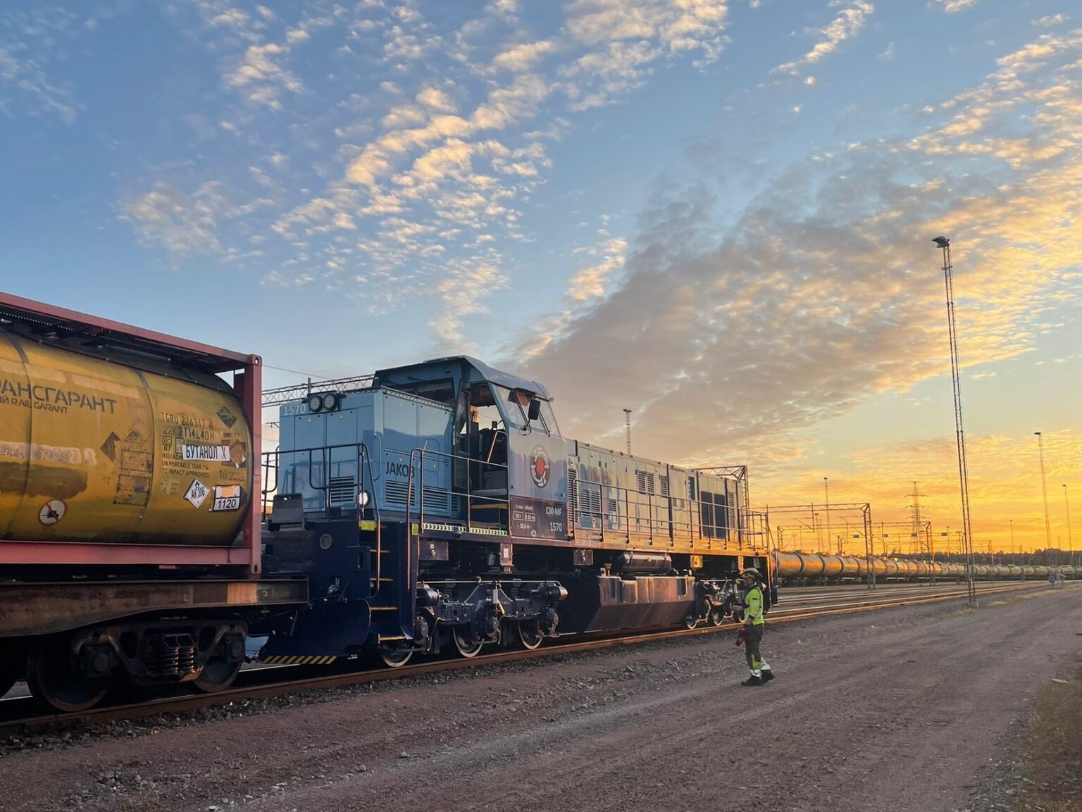 Jakob sai Soomes raudteeloa ja hakkab tööle Kotka sadamas