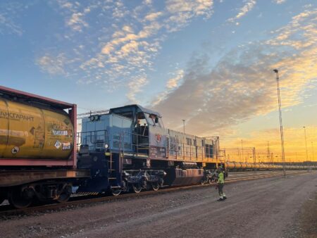 Jakob sai Soomes raudteeloa ja hakkab tööle Kotka sadamas