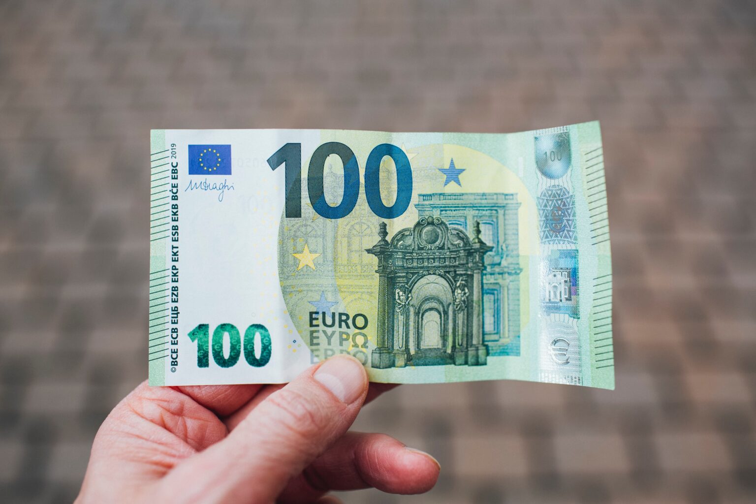 Murra pea ära: Kõigil oli 100 eurot, aga üks võitis teistest rohkem. Kes? murra pea ara