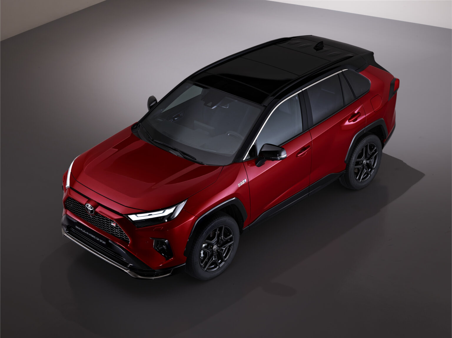 Toyota RAV4 saab GR Sport varustustaseme Toyota RAV4 GR Sport