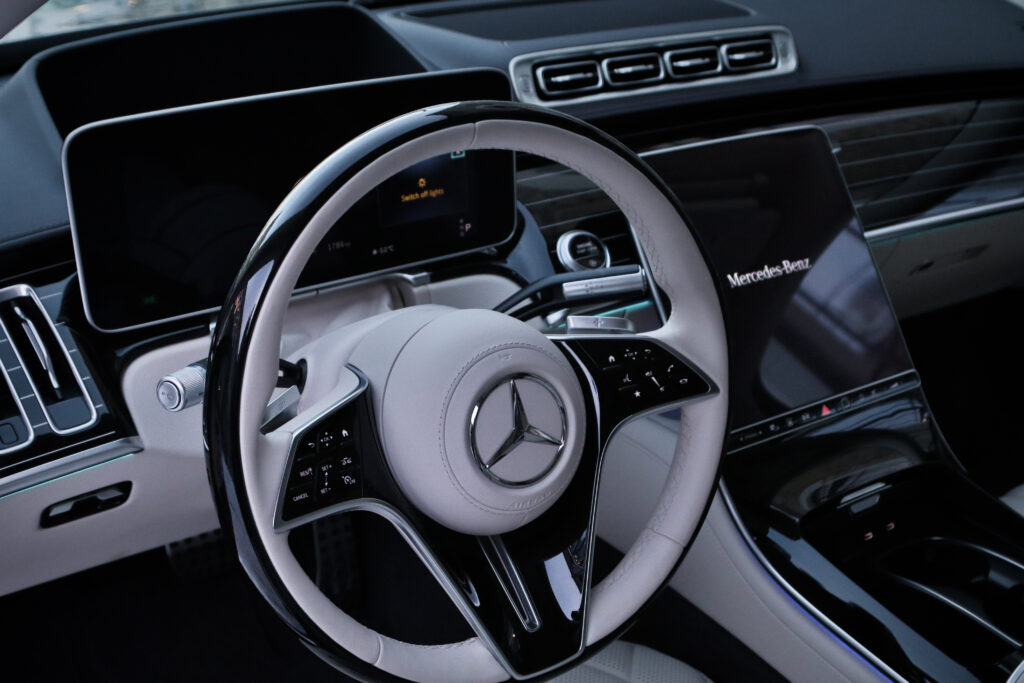 Mercedes-Benz S400