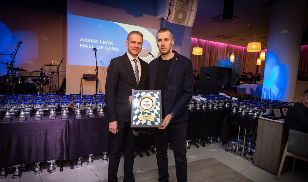 Tunnustati möödunud aasta parimaid Eesti motosportlasi Aigar Leok