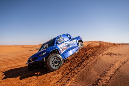 Urvo Männama ja Risto Lepiku Toyota Hilux