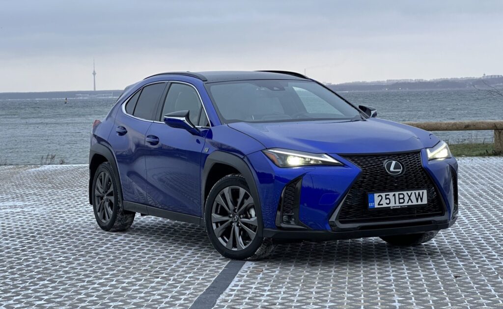 Lexus UX250h sunnib rahulikult võtma Lexus UX250h, Vladimir Niinimäki
