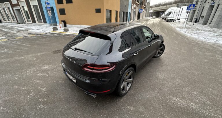 Porsche Macan Turbo 2018