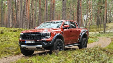 Ford Ranger Raptor: sobib nii metsa- kui linnadžunglisse Ford Ranger Raptor