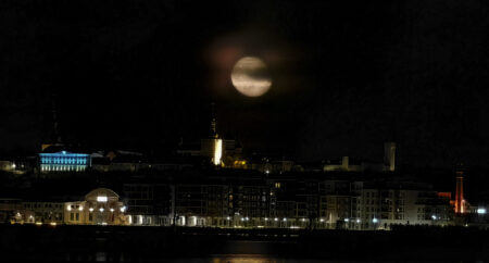 Kuidas kuu ja tähed nutitelefoniga selgelt pildile püüda? Taeva pildistamine