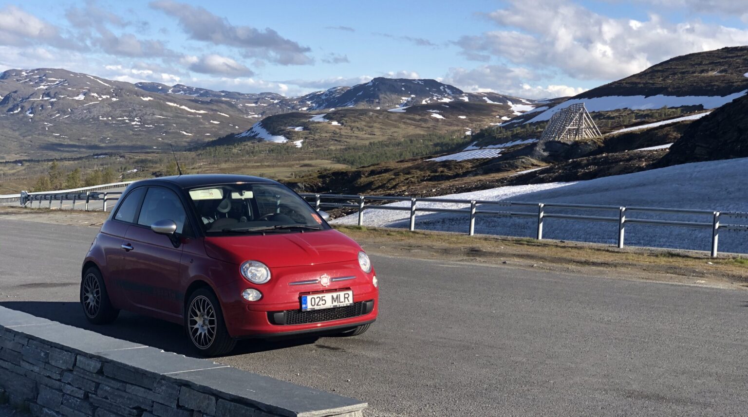 16 aastat teedel: armastuskiri Fiat 500-le Fiat 500, Vladimir Niinimäki