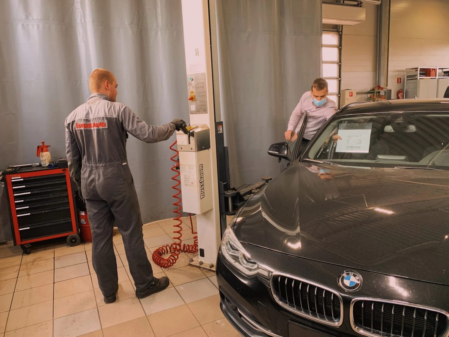 Uuring: kõige rohkem saavad liikluses kannatada BMW-d