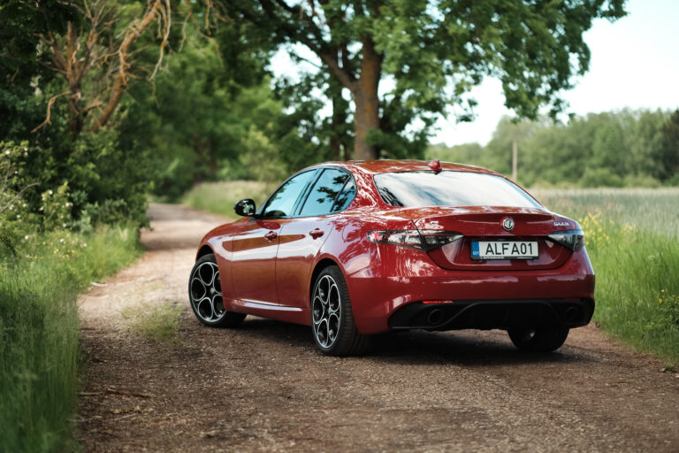 Alfa Romeo Giulia Veloce fl, Anastassia Volkova