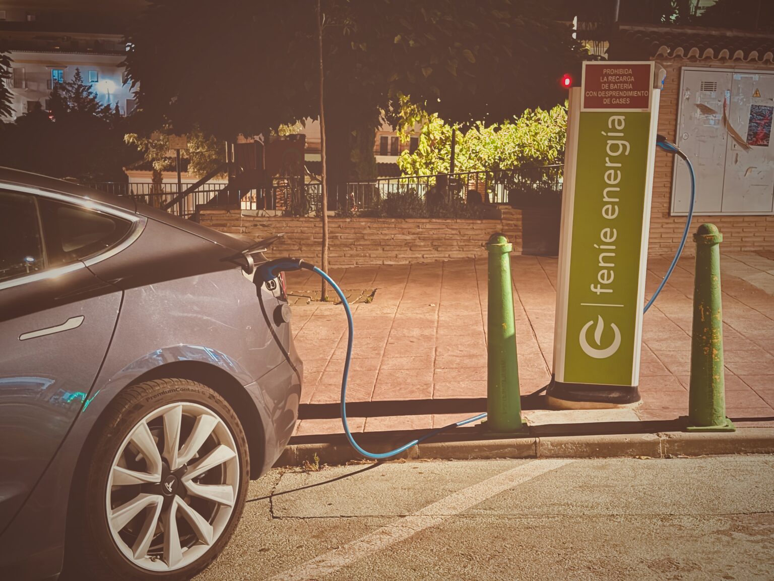 Iga viies maailmas müüdud elektriauto on toodetud Hiinas