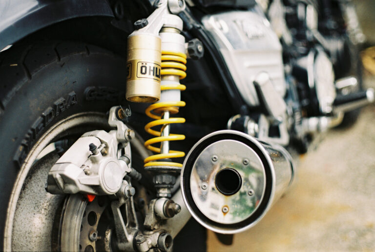 Amortisaatorite hooldus: Võti ohutuks ja sujuvaks autosõiduks amortisaatorite hooldus