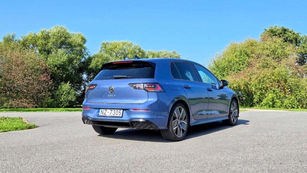 Volkswagen Golf 2024