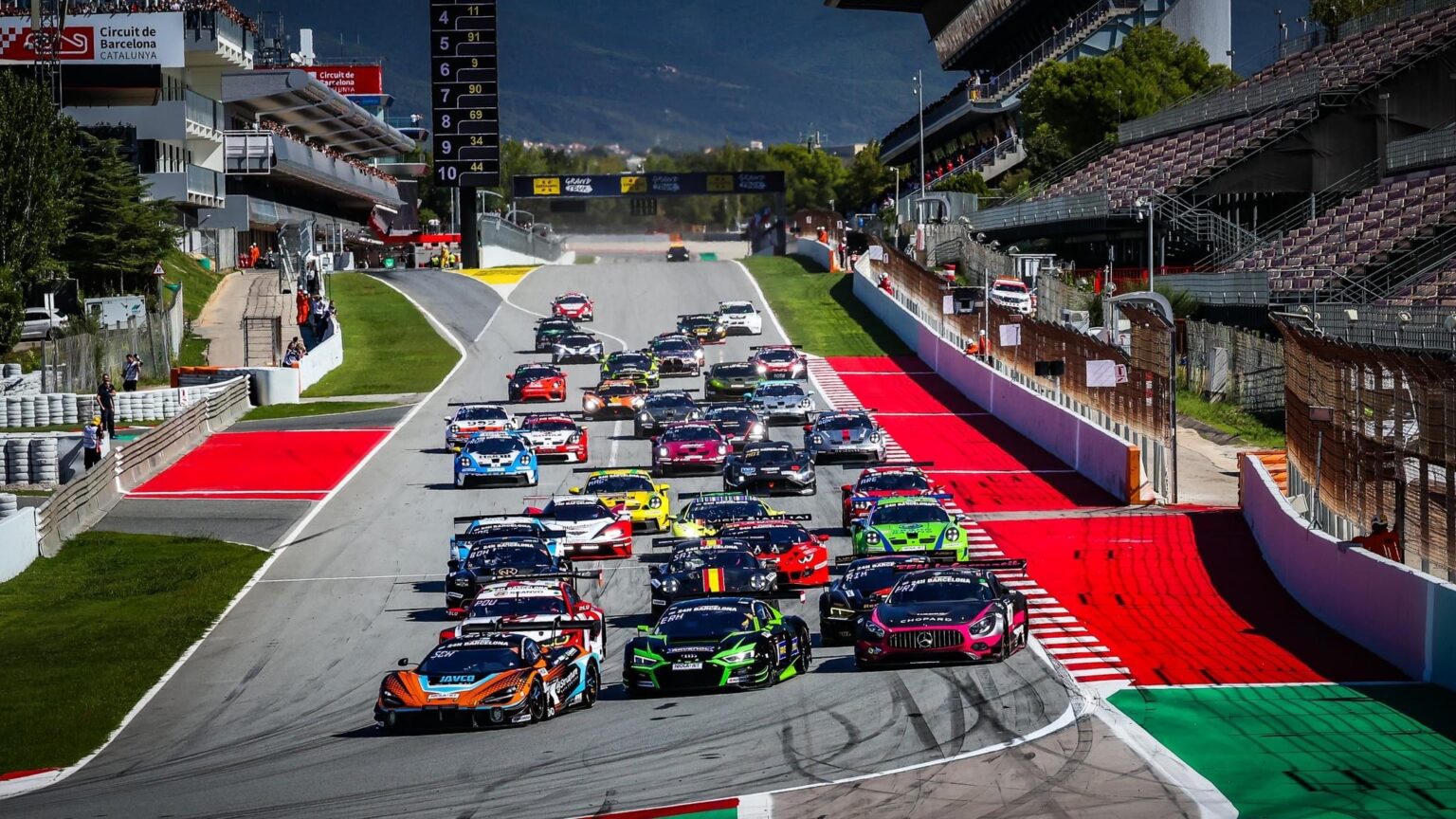 Viimasel hetkel rooli pääsenud Rump lõpetas Barcelonas kuuendana Martin Rump Barcelonas, foto 24H Series