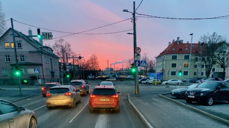 Uuring: Kiiruspiirangut ei pea mikski 77% autojuhtidest kiiruspiirangut ei pea mikski