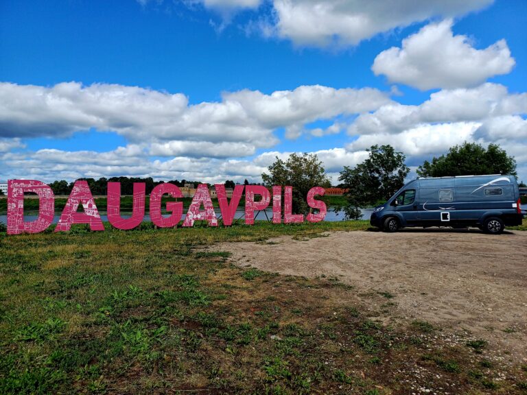 Kuidas me ema sünnipäeva puhul Poolas kohvil käisime, 2. osa Matkaautoreis, Margit Männamaa