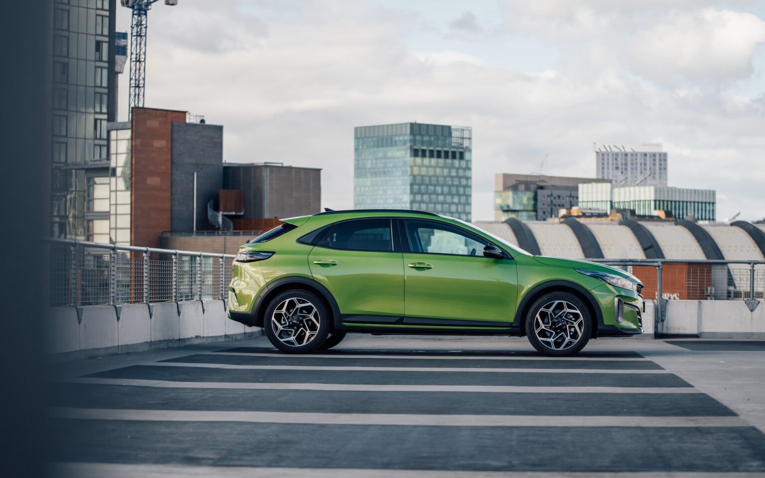 Pilk peale, käsi külge: stiilne linnamaastur Kia XCeed Kia XCeed GT-Line