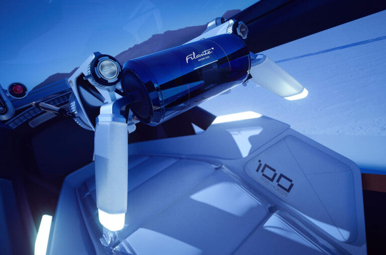 Üle-õhu-roolimine ja juhtkang – Renault katsetab alternatiivi roolile Renault Filante "rool"