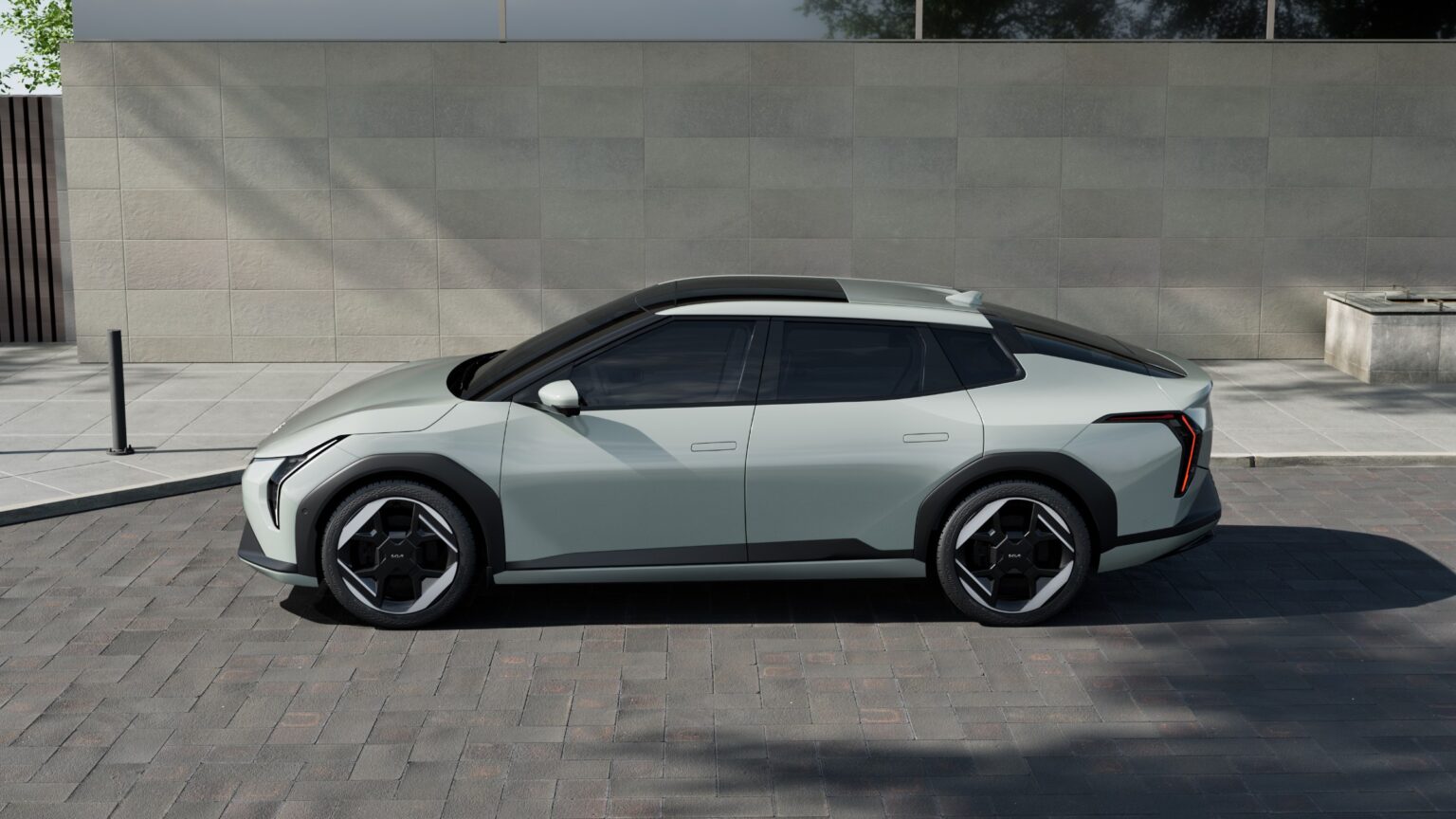 Kia uus elektriauto EV4 jõuab septembris Eestisse Kia EV4