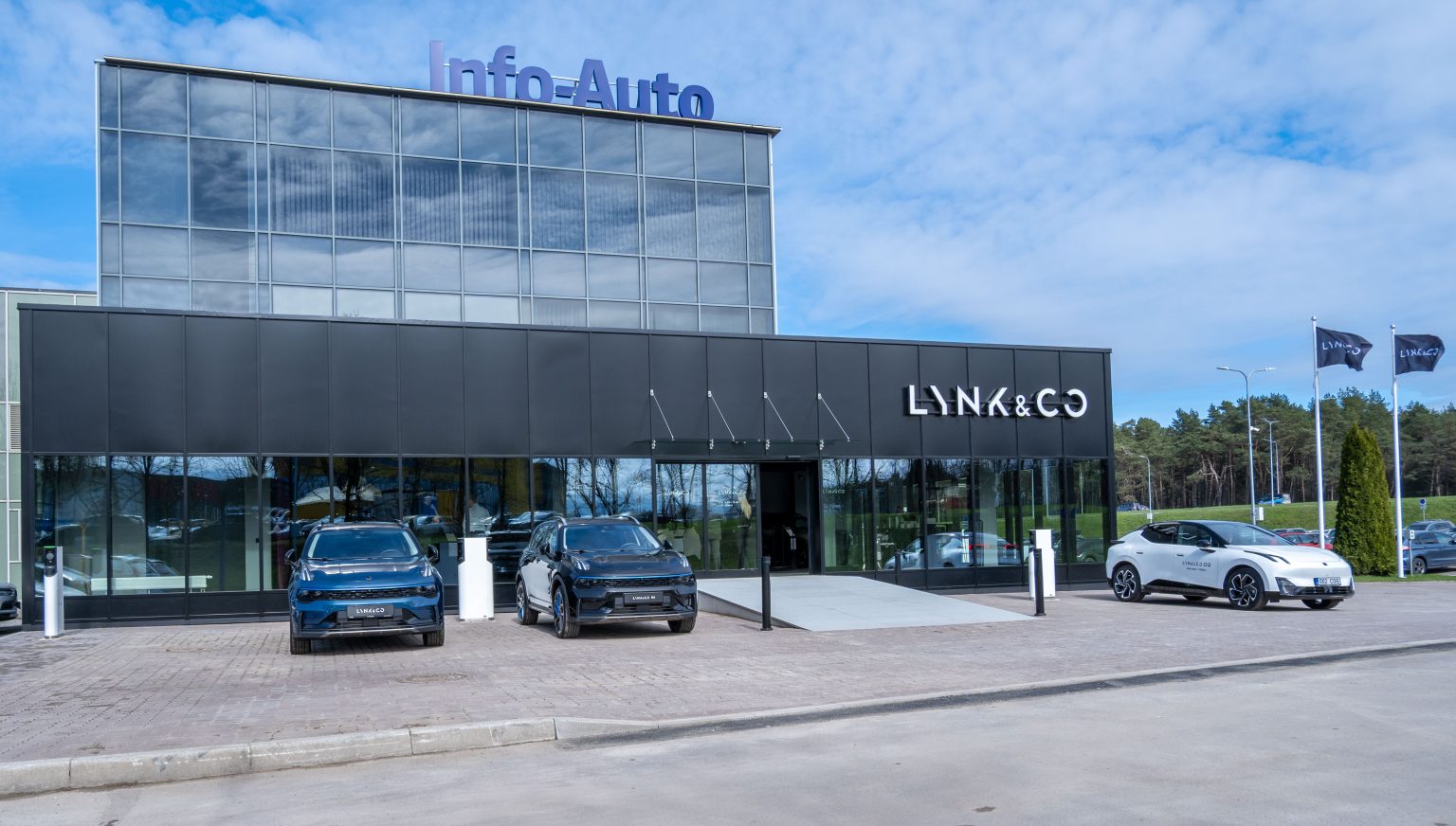 Uustulnukaid lisandub: avati esimene Lynk & Co esindussalong Uustulnukaid lisandub