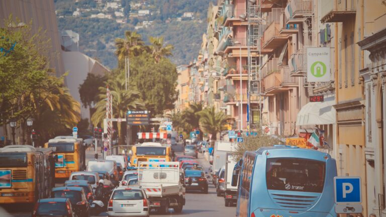 Tehisintelligentse kiiruskaamera eest ei peida ei joovet ega telefoni tehisintelligentne kiiruskaamera