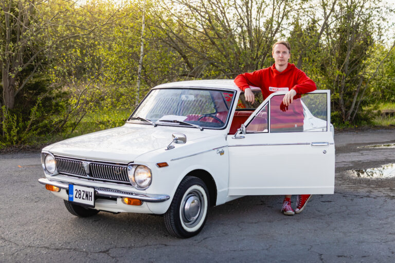 Kui me kõik sõidaksime vanade autodega, oleks liiklus kultuursem Toyota Corolla E10, Gustav Kull/Gustagraphy