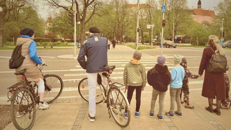 TEST: Kui teadlik jalakäija sa oled? Pane end proovile! Kui teadlik jalakäija sa oled