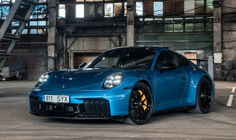 Porsche 911 Carrera 4 GTS 2025, Vladimir Niinimäki