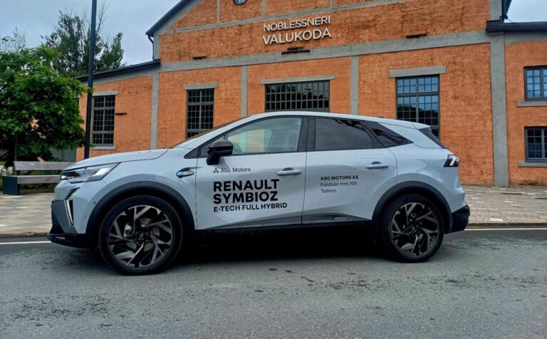 Sümbioos ratastel: Renault Symbioz kui uus peatükk inimese ja auto suhtes Renault Symbioz, Margit Männamaa