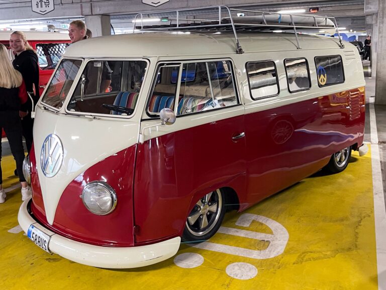 T1 parkimismajas sai imetleda efektseid hobiautosid HG Meet 2025 T1