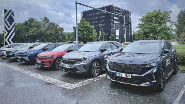 Kui kahurid kõnelevad, siis värvid vaikivad