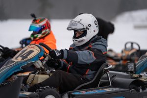 Laitse jääkardirada, Kelly Tikkop