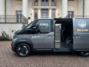 Kia PV5: ei ole maad vanadele meestele? Kia PV5, Vladimir Niinimäki