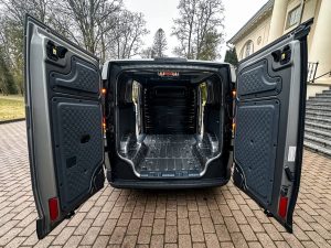 Kia PV5, Vladimir Niinimäki