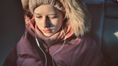 Juhtmega kõrvaklappide renessanss: kas trend või paratamatus? Juhtmega kõrvaklappide renessanss