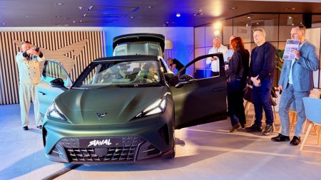 Pilk peale: CUPRA Raval on tootja esimene elektriline kähkusõitja*